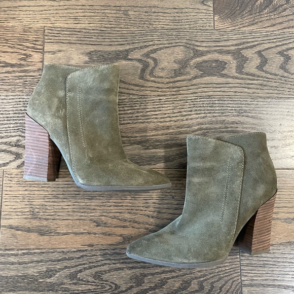 GUESS Green Ankle Boots - Picture 6 of 6